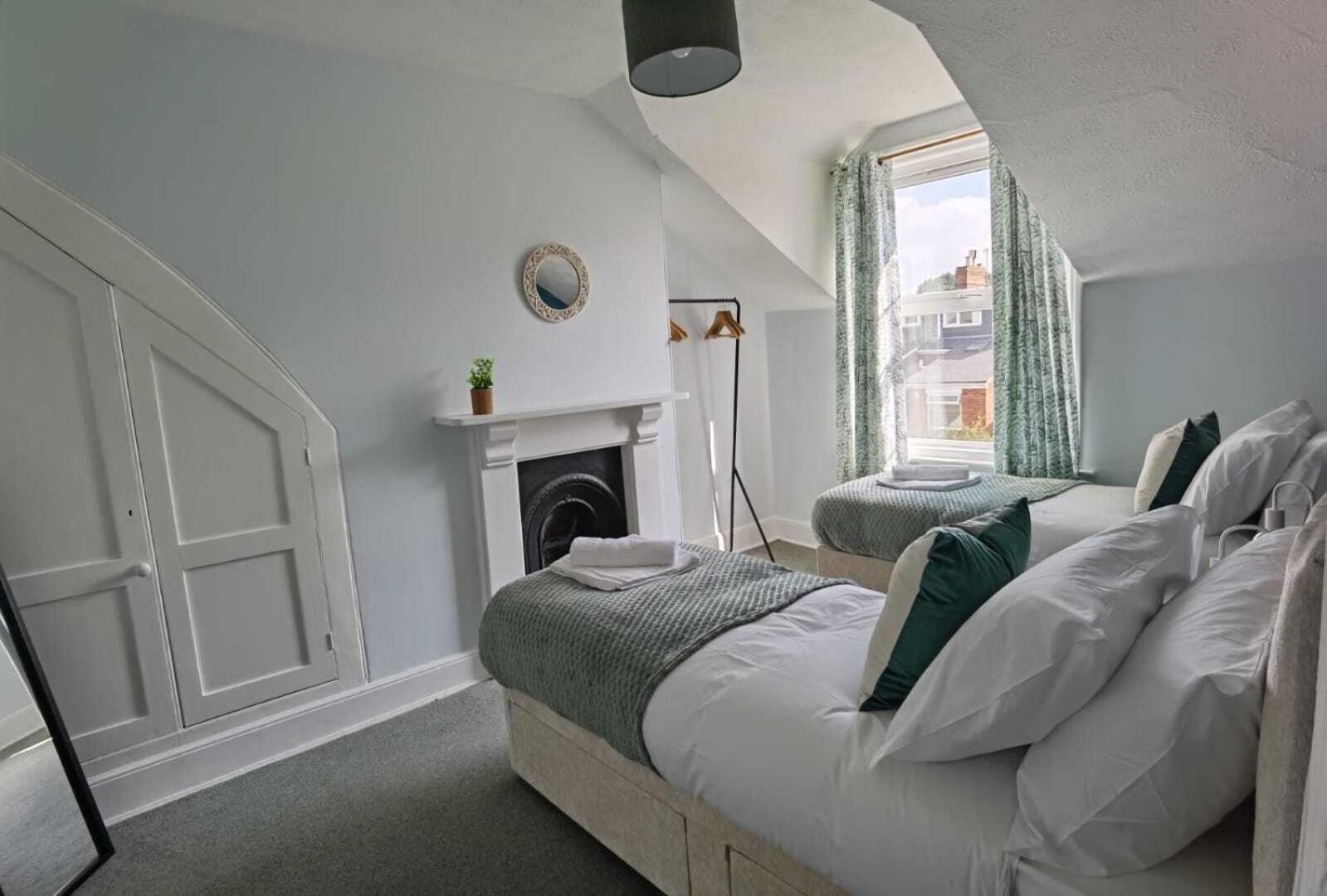 Raleigh Ff&Tf - 1 Bed Georgian Flat In The Centre Of Exeter, Free Parking With Wifi公寓 客房 照片